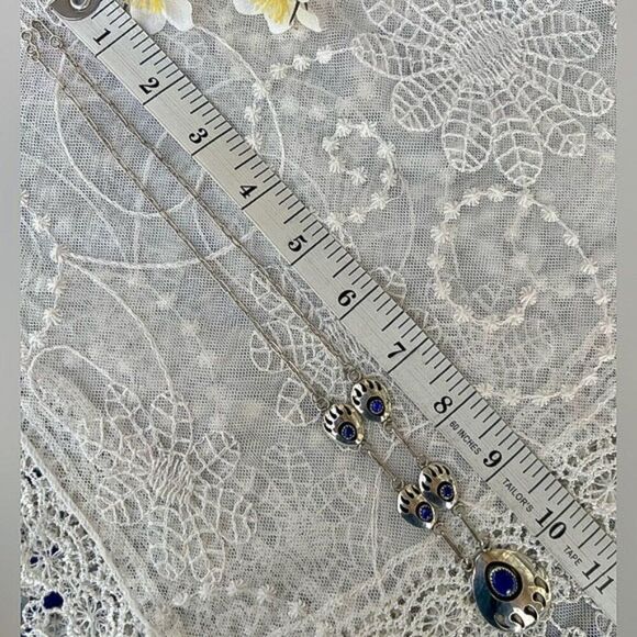 Vintage 5 Bear Paw Shadowbox with Lapis Lazuli Station Necklace 20” - Picture 11 of 14